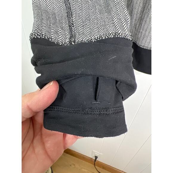 Lululemon Think Fast Hoodie Size 10 - Picture 4 of 10